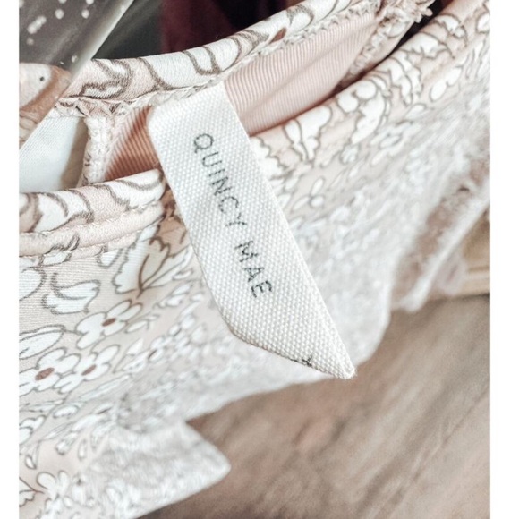 Quincy Mae Blooming Floral Flutter Rash Guard Swimsuit 3/4 - Picture 4 of 8